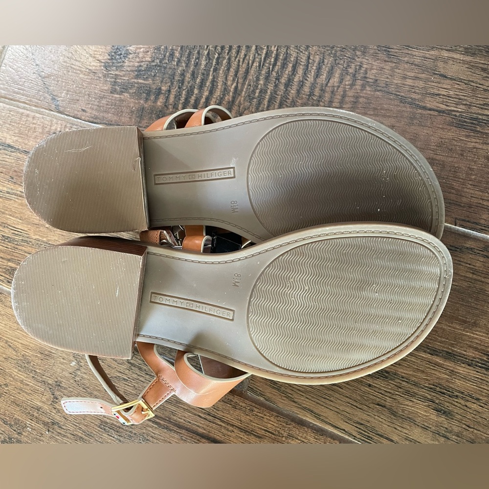 Tommy Hilfiger Ezma Thong Block-Heel Sandals Tan Brown size 8.5 - Picture 6 of 6